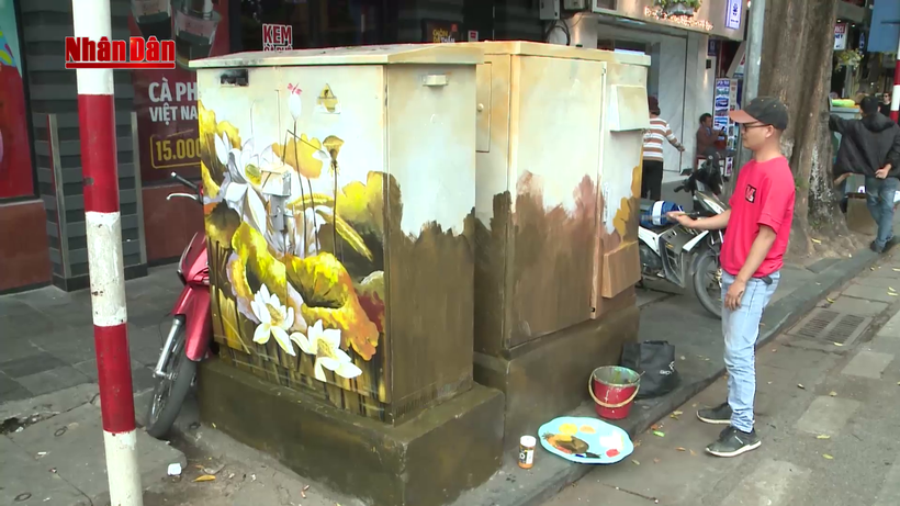 Tuổi trẻ Thủ đô khoác "áo mới" cho tủ điện chào đón năm 2019