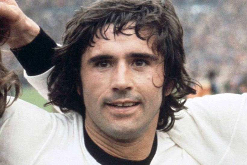 Gerd Muller từng ghi 68 bàn chỉ trong 62 lần ra sân cho đội tuyển Đức (Ảnh: Getty Images). 
