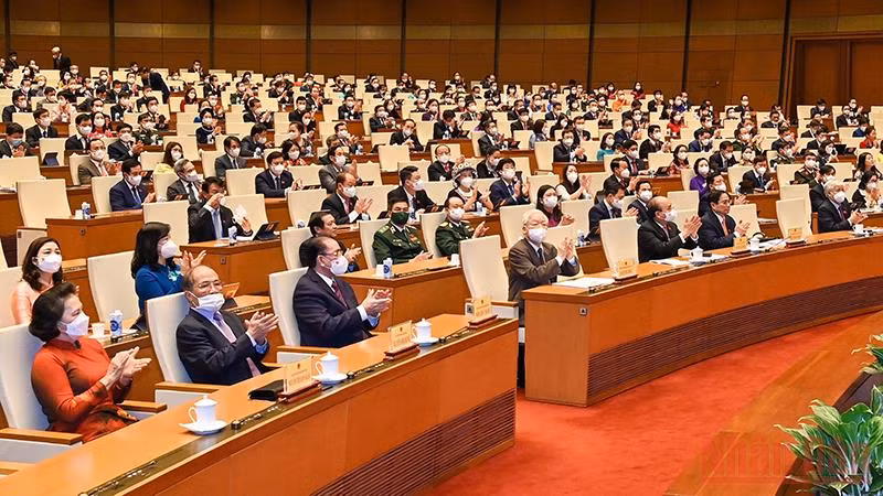 Các đồng chí lãnh đạo Đảng, Nhà nước, Mặt trận Tổ quốc Việt Nam dự phiên bế mạc. Ảnh: LINH NGUYÊN