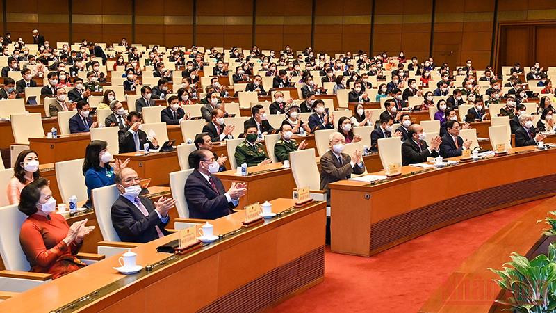 Các đồng chí lãnh đạo Đảng, Nhà nước, Mặt trận Tổ quốc Việt Nam dự phiên bế mạc. Ảnh: LINH NGUYÊN