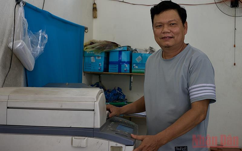Anh Nguyễn Huỳnh Đạo là Tổ trưởng tổ tiết kiệm và vay vốn phường An Hải Đông, quận Sơn Trà.