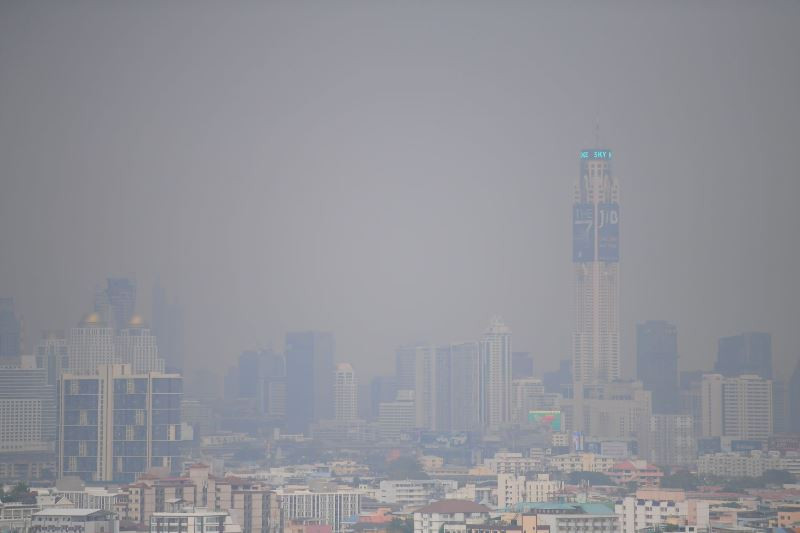 Bụi mịn PM2.5 phủ kín Thủ đô Bangkok của Thái Lan trong nhiều ngày qua.