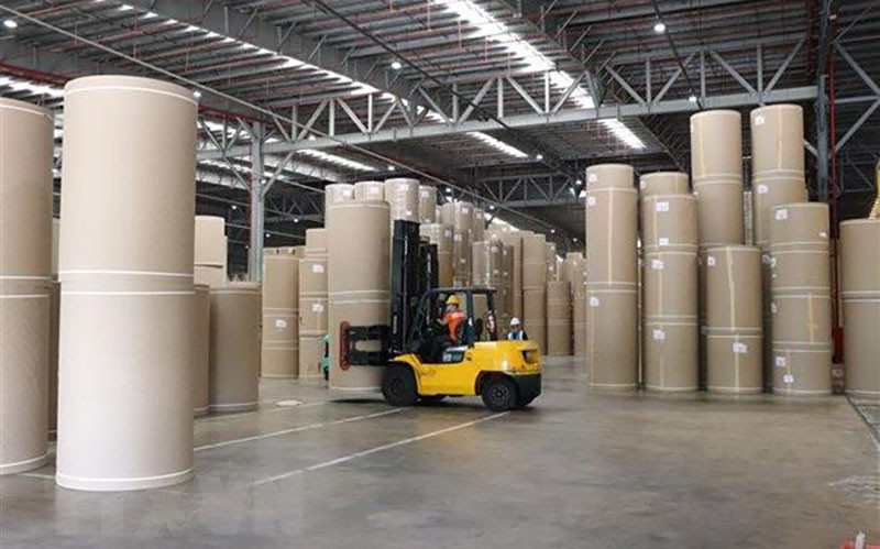 Một công ty giấy của Thái Lan hoạt động ở Bình Dương. (Ảnh TTXVN) 