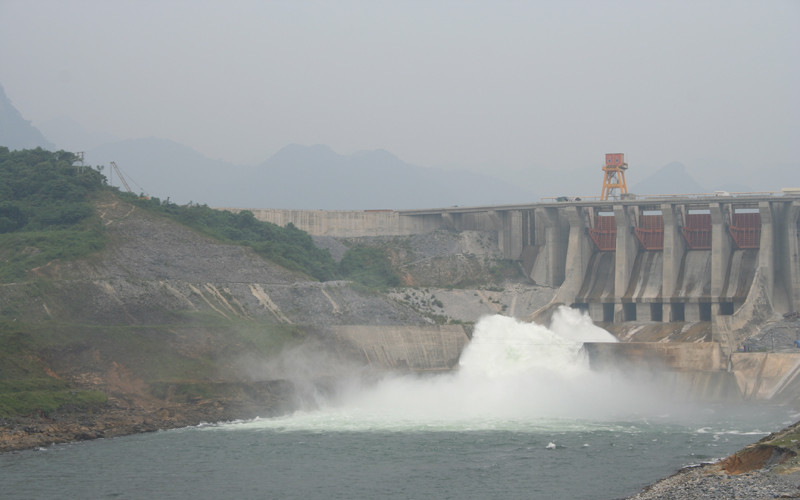 Mở cửa xả đáy hồ thủy điện Tuyên Quang