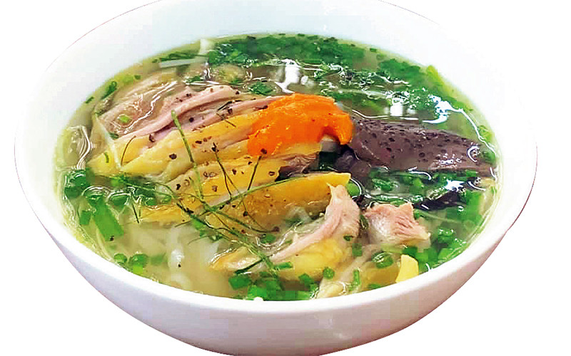 Lá xanh rối rít mùa hè