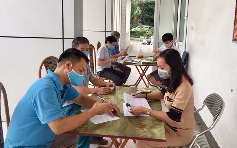 Chi trả hỗ trợ cho người lao động tự do theo Nghị quyết số 42 trong năm 2020 tại Hà Nội (Ảnh: Anh Nguyên).