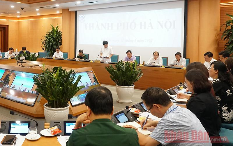 Hà Nội vận động người dân không ra khỏi nhà nếu không cần thiết