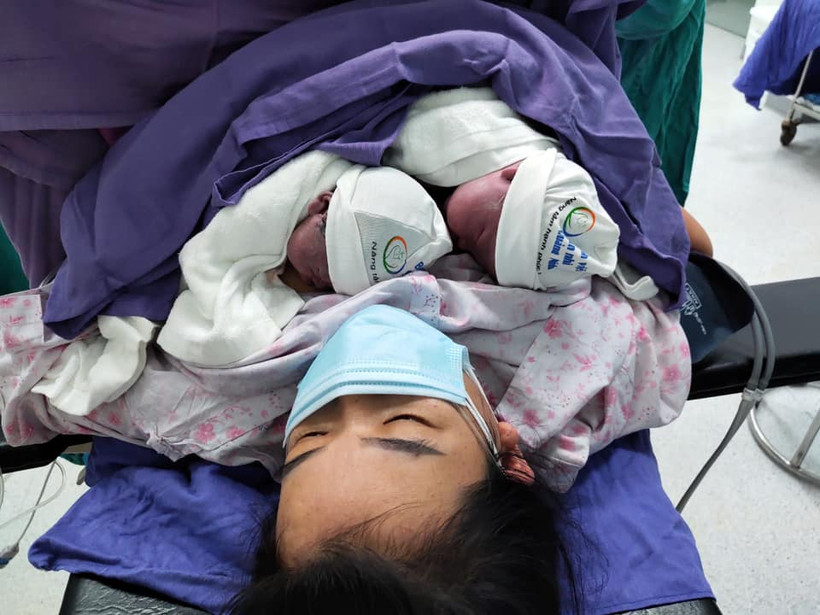 Nhiều em bé chào đời an toàn trong khu cách ly dù mẹ mắc Covid-19.