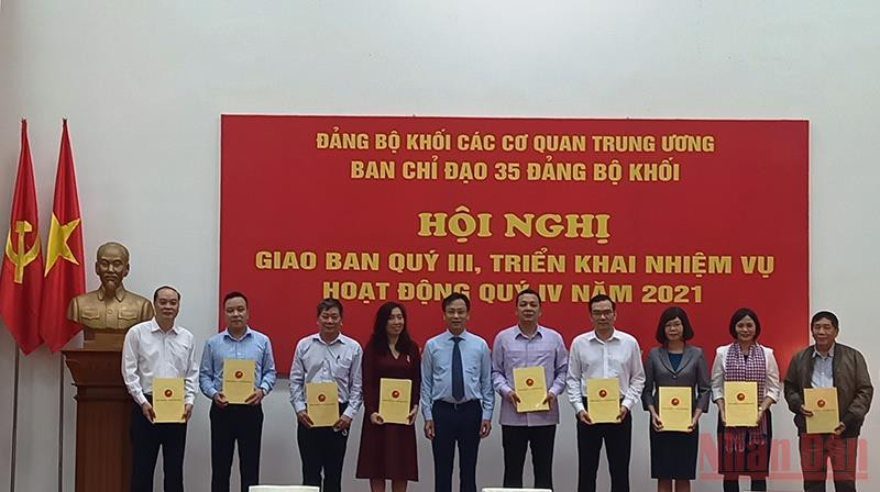 Các thành viên Ban Chỉ đạo 35 Đảng ủy Khối các cơ quan Trung ương nhiệm kỳ 2020-2025.