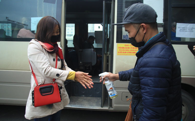 Các bến xe tại Hà Nội thực hiện nghiêm phòng, chống Covid-19.
