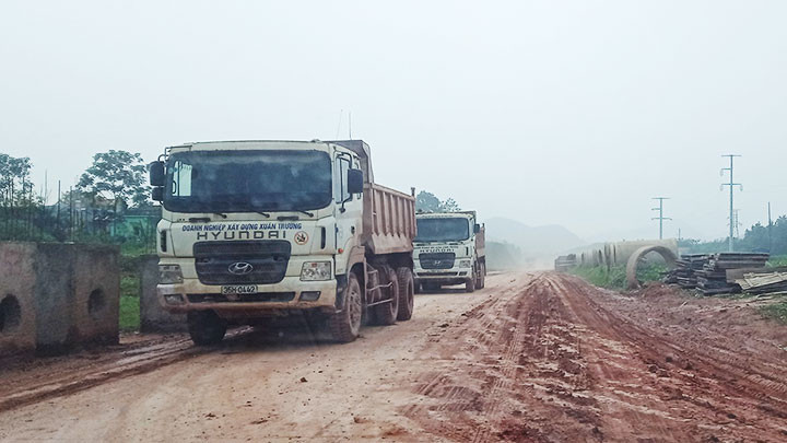 Việc thi công khu vực đường Bắc Sơn kéo dài vẫn còn ngổn ngang.