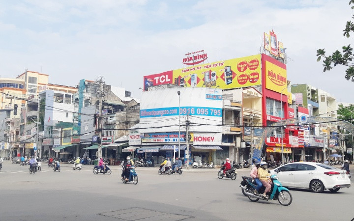 Từ ngày 24-8, Quảng Ngãi cho phép dịch vụ ăn, uống, cà phê, vui chơi, giải trí trở lại hoạt đông bình thường. 