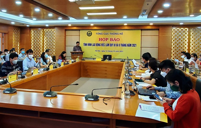 Họp báo về lao động do Tổng cục Thống kê tổ chức.