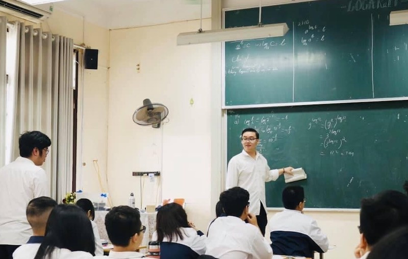 Một giờ Toán học tại Trường THPT Phan ĐÌnh Phùng (Ba Đình, Hà Nội)