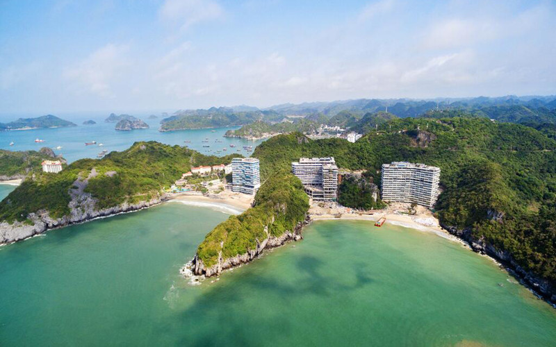 Quần đảo Cát Bà cũng là điểm du lịch trải nghiệm biển đảo hấp dẫn những năm gần đây (Ảnh: Booking.com)