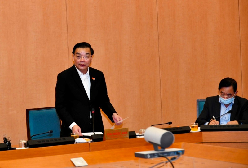 Chủ tịch UBND thành phố Hà Nội Chu Ngọc Anh phát biểu tại hội nghị của Ban Chỉ đạo phòng, chống Covid-19 thành phố Hà Nội, tối 28-1.