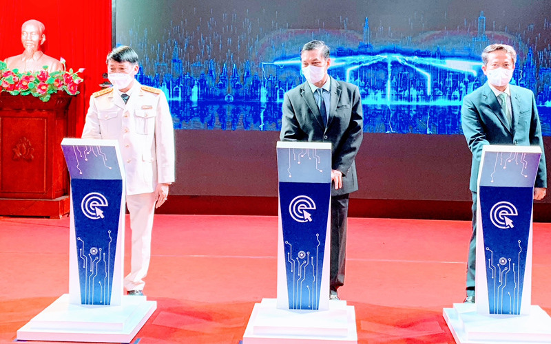 Nhấn nút kích hoạt Hệ thống Hóa đơn điện tử tại Hải Phòng.