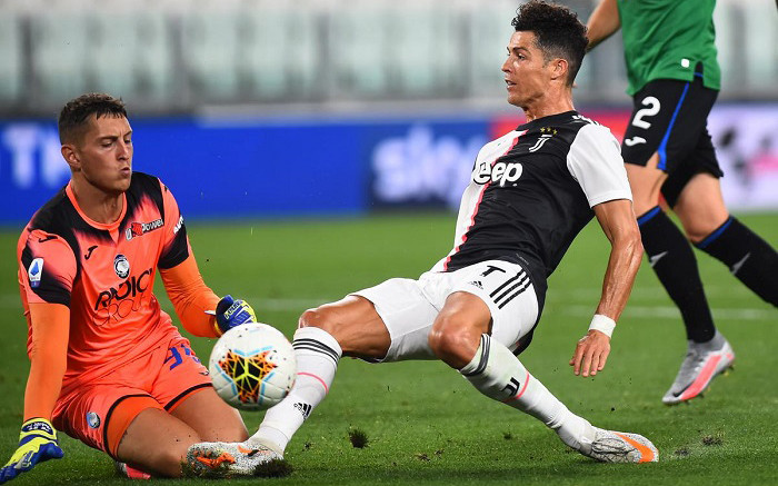 Với cú đúp vào lưới Atalanta, Cristiano Ronaldo hiện đã có 28 pha lập công cho Juventus ở mùa giải Serie A 2019/2020. (Ảnh: Reuters)