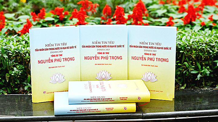 Ra mắt cuốn sách về niềm tin yêu dành cho Tổng Bí thư