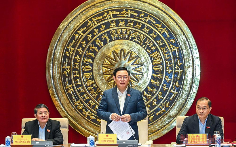 Chủ tịch Quốc hội Vương Đình Huệ phát biểu ý kiến tại buổi làm việc với Ủy ban Kinh tế của Quốc hội.