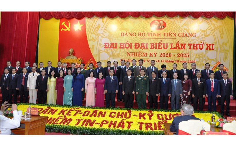 Ra mắt Ban Chấp hành Đảng bộ tỉnh Tiền Giang khóa 11, nhiệm kỳ 2020-2025.