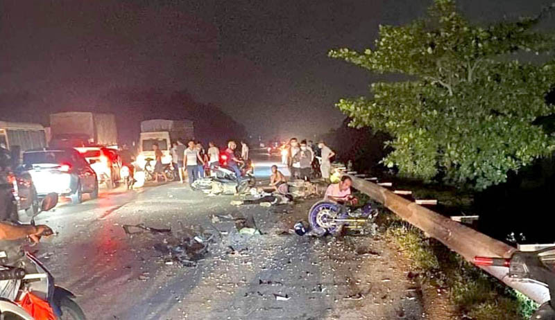 Hiện trường vụ tai nạn nghiêm trọng.