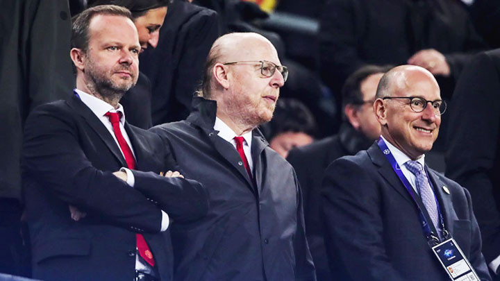 Nhà Glazer sắp bán Man United?