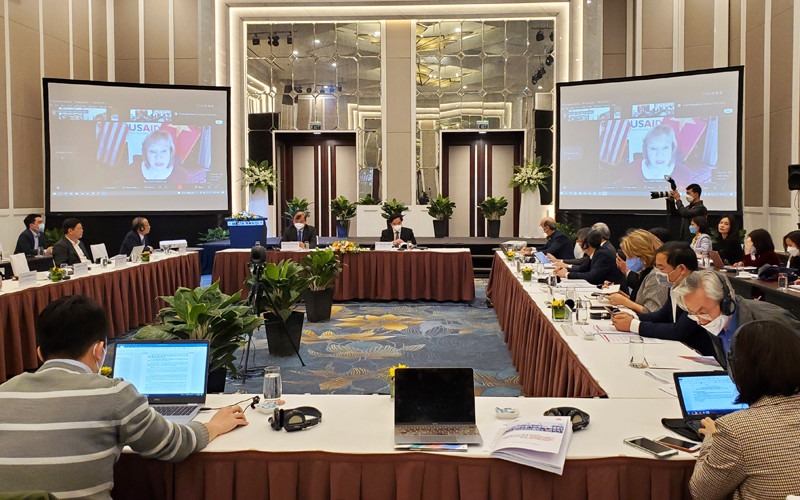 Đại diện các bộ, ngành, địa phương và doanh nghiệp dự Hội nghị Triển khai Nghị quyết 02/NQ-CP về Thúc đẩy phục hồi và phát triển kinh tế-xã hội.