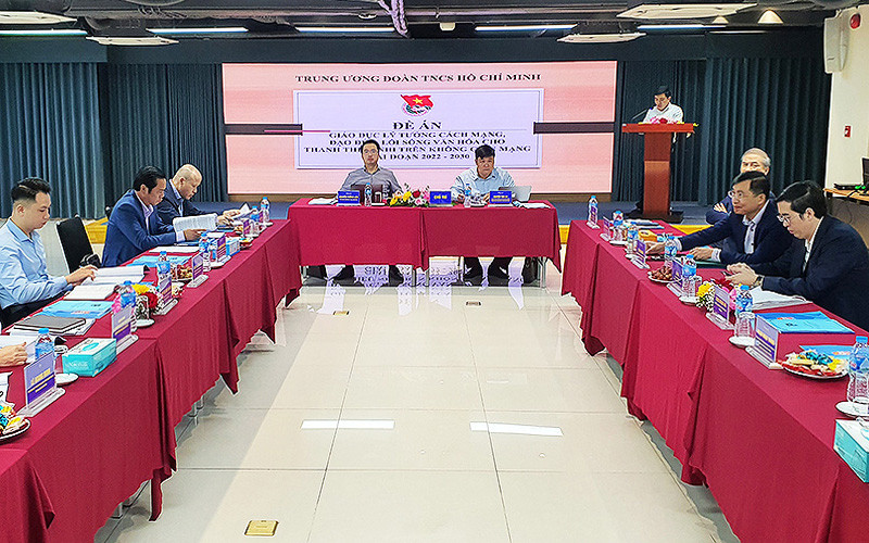 Các đại biểu đóng góp ý kiến trong khuôn khổ Hội nghị.