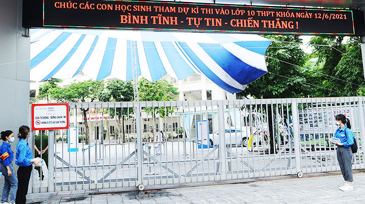 Khẩn trương triển khai công tác chấm thi