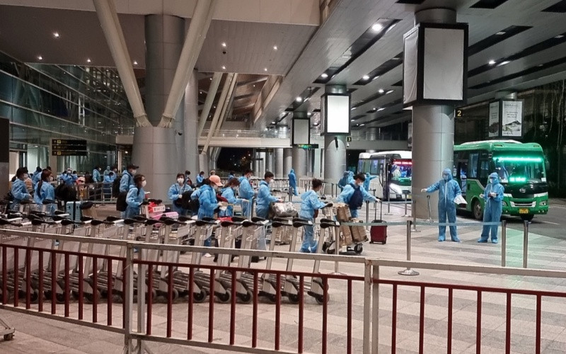 Sân bay Đà Nẵng phân luồng khách đến từ các địa phương có dịch Covid-19.
