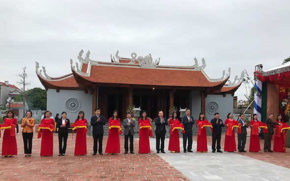 Trao bằng xếp hạng hai di tích lịch sử - văn hóa ở Hưng Yên