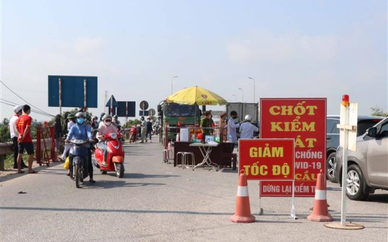 Cách ly y tế đối với một điểm dân cư ở huyện Yên Phong.