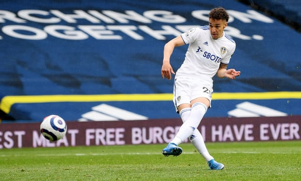 Rodrigo ấn định chiến thắng 3-1 cho Leeds.