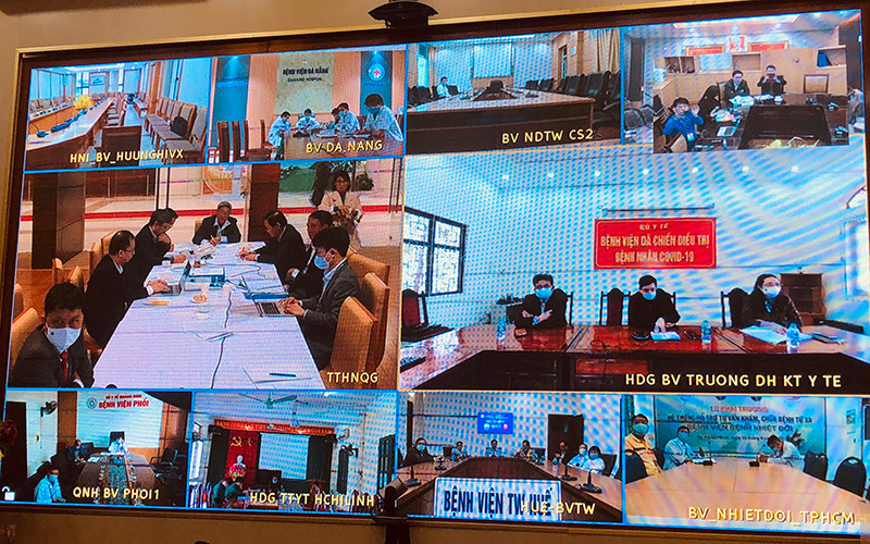 Hội chẩn điều trị cho bốn ca bệnh Covid-19