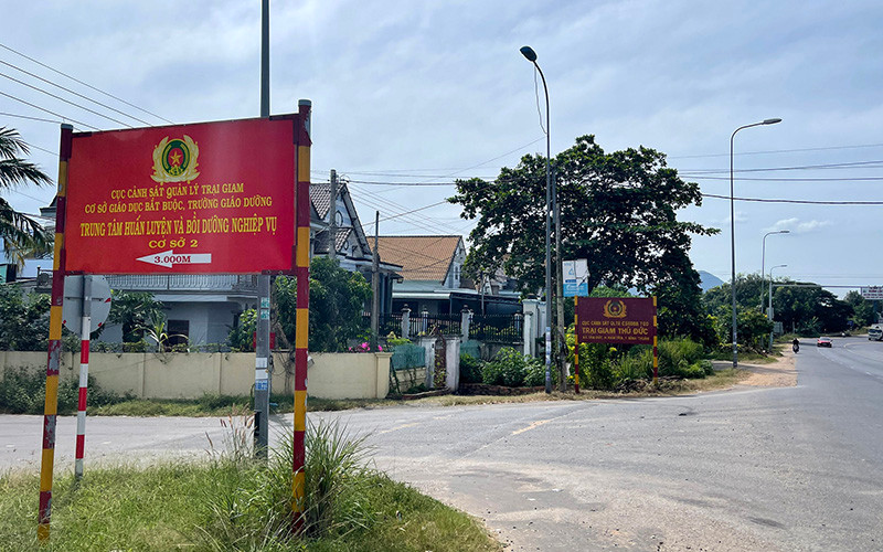 Trại giam Thủ Đức (Trại giam Z30D), đóng tại xã Tân Đức, huyện Hàm Tân (Bình Thuận).