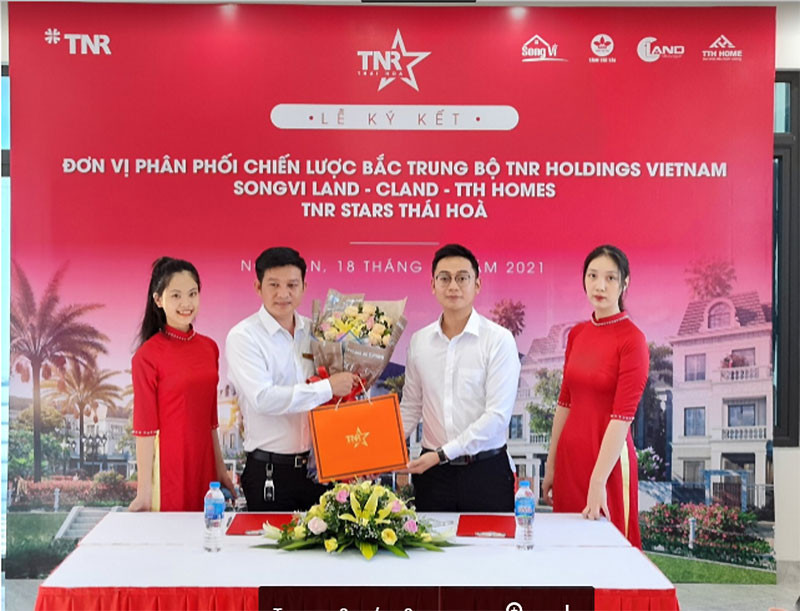 Để dự án tìm được các chủ nhân xứng tầm, TNR Holdings Vietnam đã lựa chọn và quyết định hợp tác với các đơn vị phân phối chiến lược gồm: SongVi Land, CLand, TTH Homes.