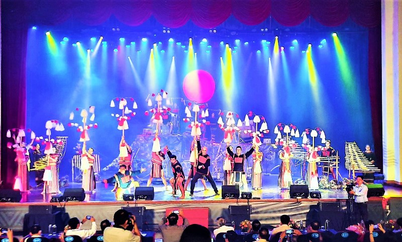 Chương trình văn nghệ khai mạc “Cuộc thi độc tấu và hòa tấu nhạc cụ dân tộc toàn quốc năm 2020”. 