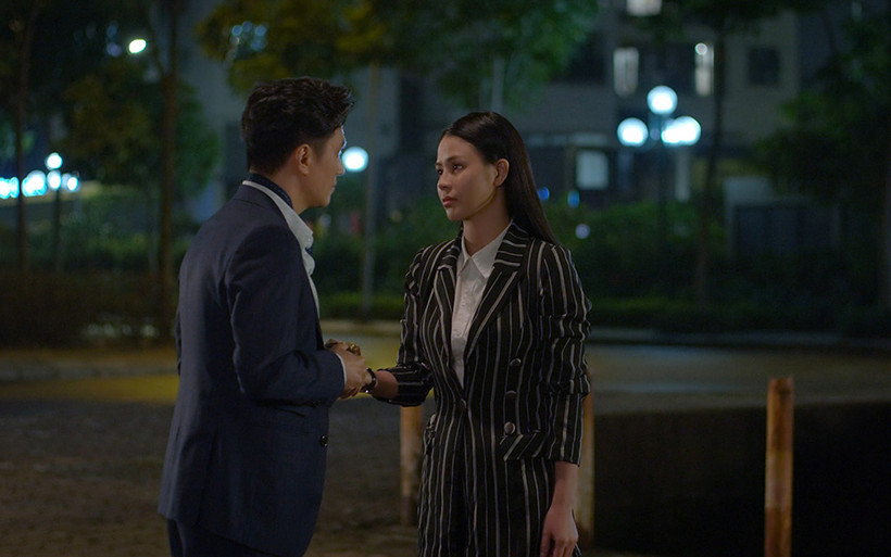 Các diễn viên Việt Anh và Thu Trang trong phim.