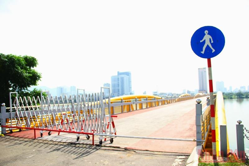 Cầu Nguyễn Văn Trỗi được đưa vào khai thác phục vụ du khách, ảnh chụp sáng 25/5.