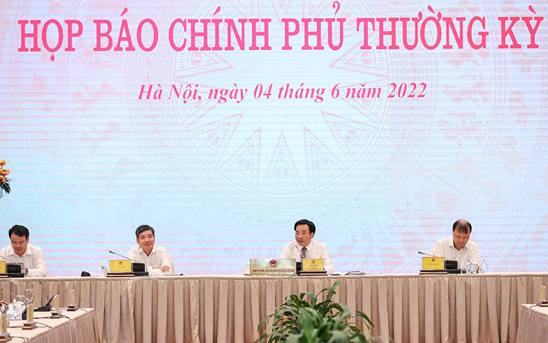 Phiên họp báo Chính phủ thường kỳ tháng 5 diễn ra chiều 4/6 tại Hà Nội. (Ảnh: VGP/Nhật Bắc)