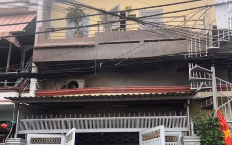 Hiện trường ngôi nhà bị cháy từ tầng 2. (Ảnh: PC07, Công an TP Hồ Chí Minh cung cấp).