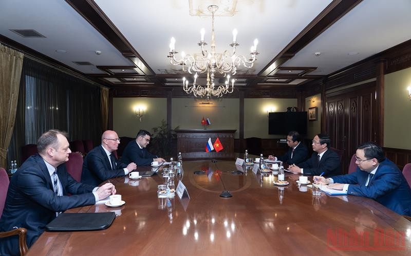 Phó Thủ tướng Lê Văn Thành làm việc với Phó Thủ tướng Dmitry Chernyshenko. (Ảnh: Thanh Thể)