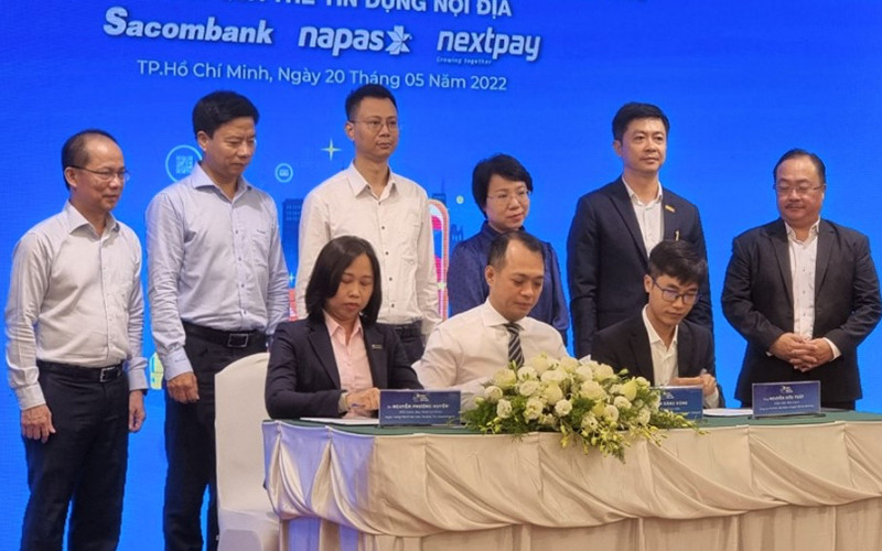 Các tổ chức tín dụng, thanh toán, nhà cung ứng ký kết biên bản hợp tác hưởng ứng Ngày không tiền mặt 2022.