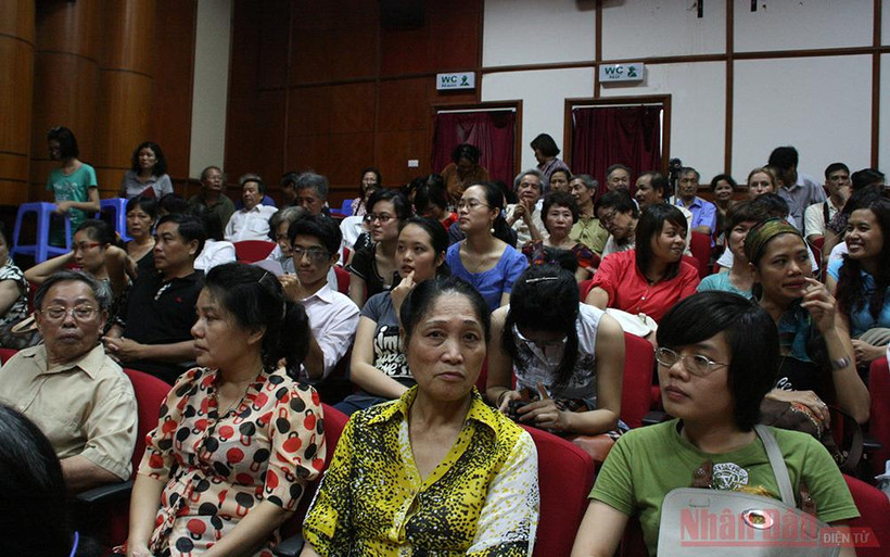 Các đợt chiếu phim tài liệu quốc tế luôn thu hút đông đảo khán giả.