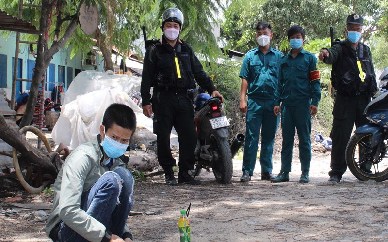 Nguyễn Văn Nam bị phát hiện khi bỏ trốn nơi cách ly và điều trị Covid-19.