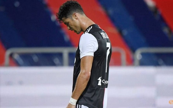 Cristiano Ronaldo thất vọng khi không thể “nổ súng” trước Cagliari. (Ảnh: Reuters)
