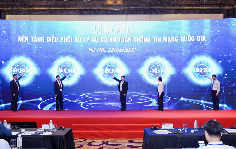 Nhấn nút khai trương Nền tảng điều phối xử lý sự cố an toàn thông tin mạng quốc gia.