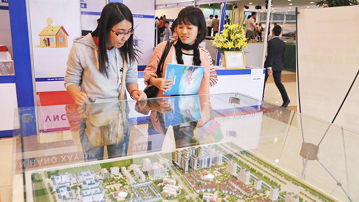 Nhiều doanh nghiệp bất động sản huy động trái phiếu nhưng không có tài sản bảo đảm. Ảnh: NAM HẢI