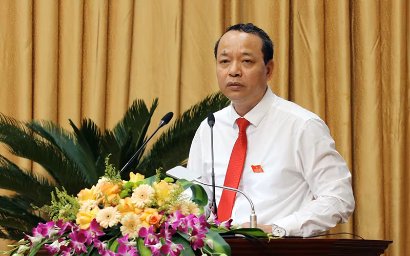 Phó Bí thư Thường trực Tỉnh ủy, Chủ tịch HĐND tỉnh Bắc Ninh Nguyễn Quốc Chung phát biểu tại kỳ họp.